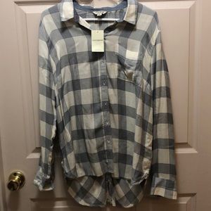 ✨NWT Women’s Lucky Brand Button Down